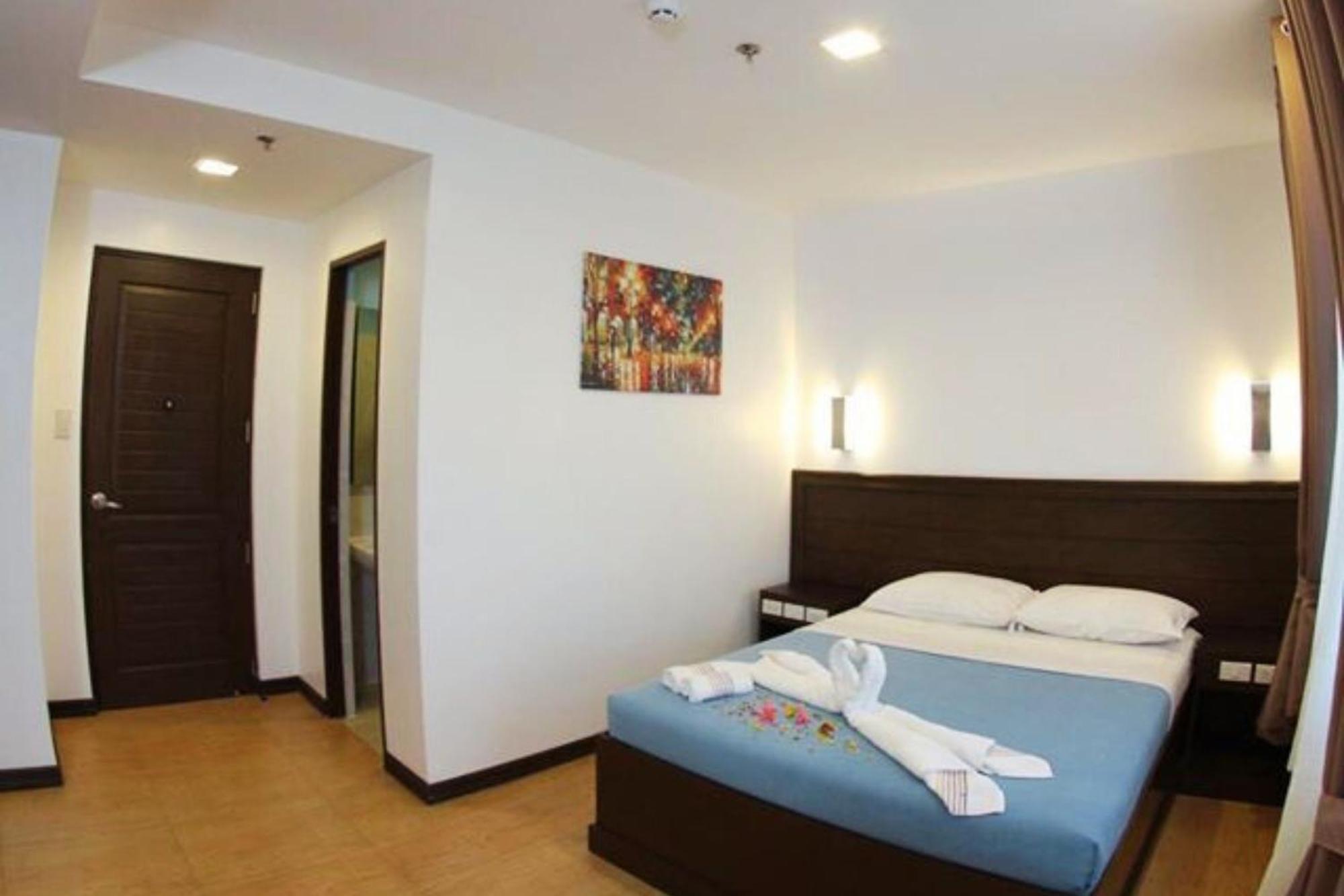 Pearli View Hotel Iloilo Powered By Cocotel Phòng bức ảnh